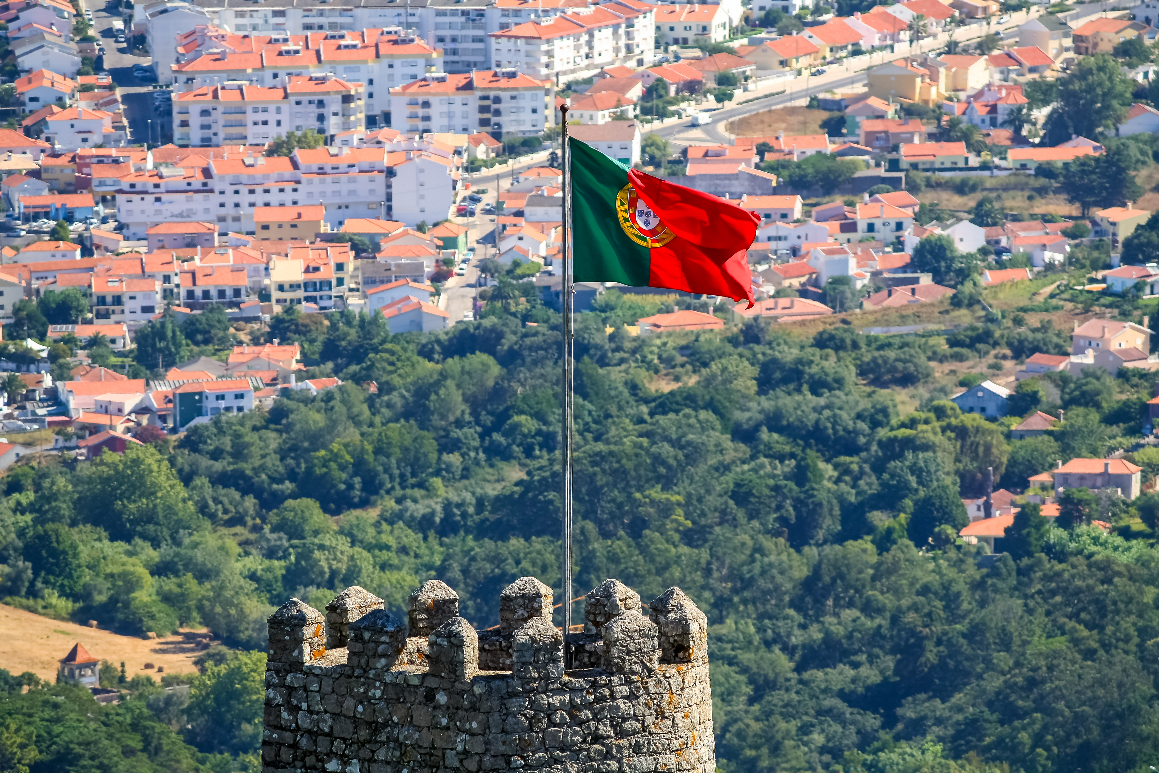 Flag symbolizing Portuguese citizenship also for Sephardim