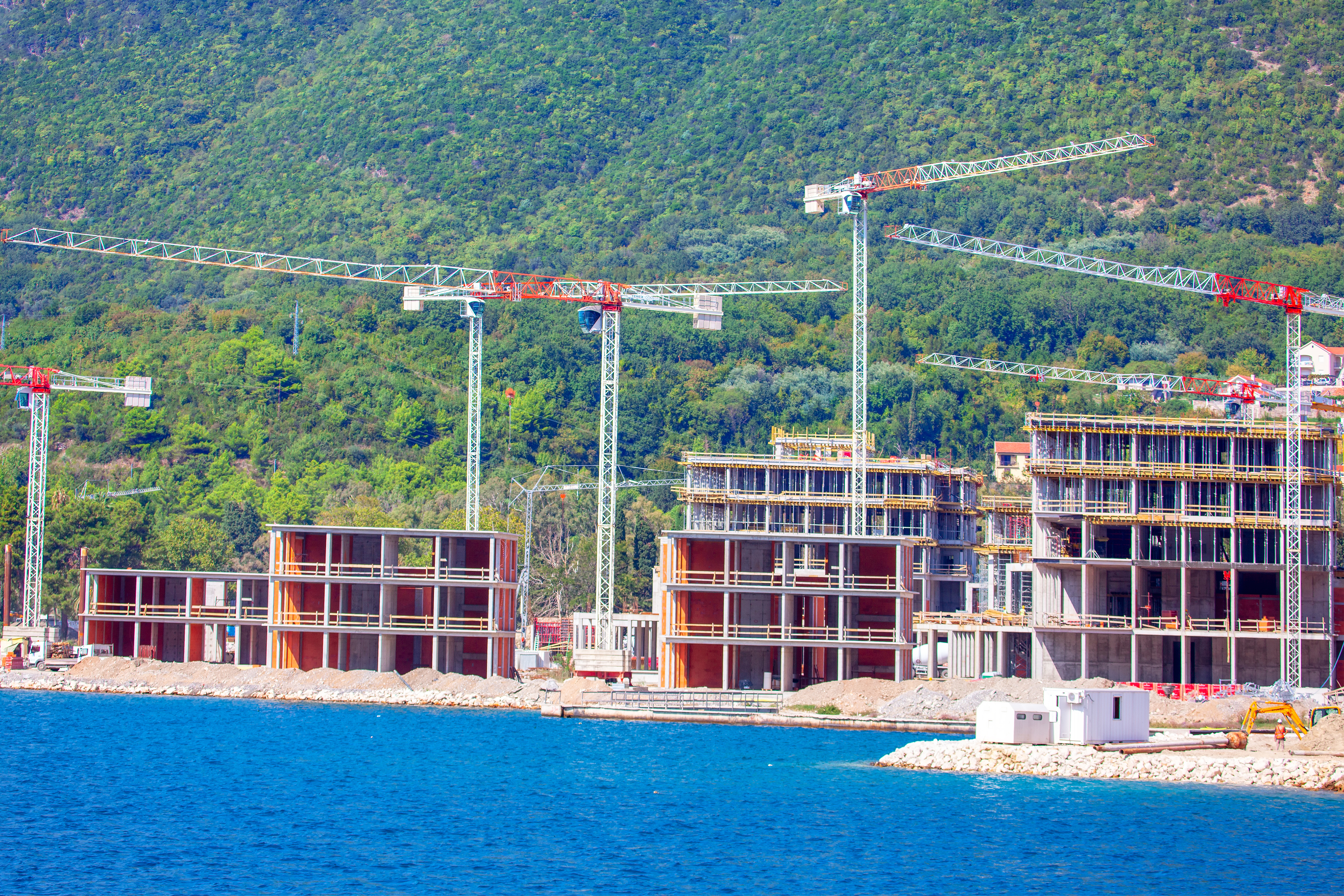 Construction on the Montenegrin coast - you can work in Montenegro by invitation