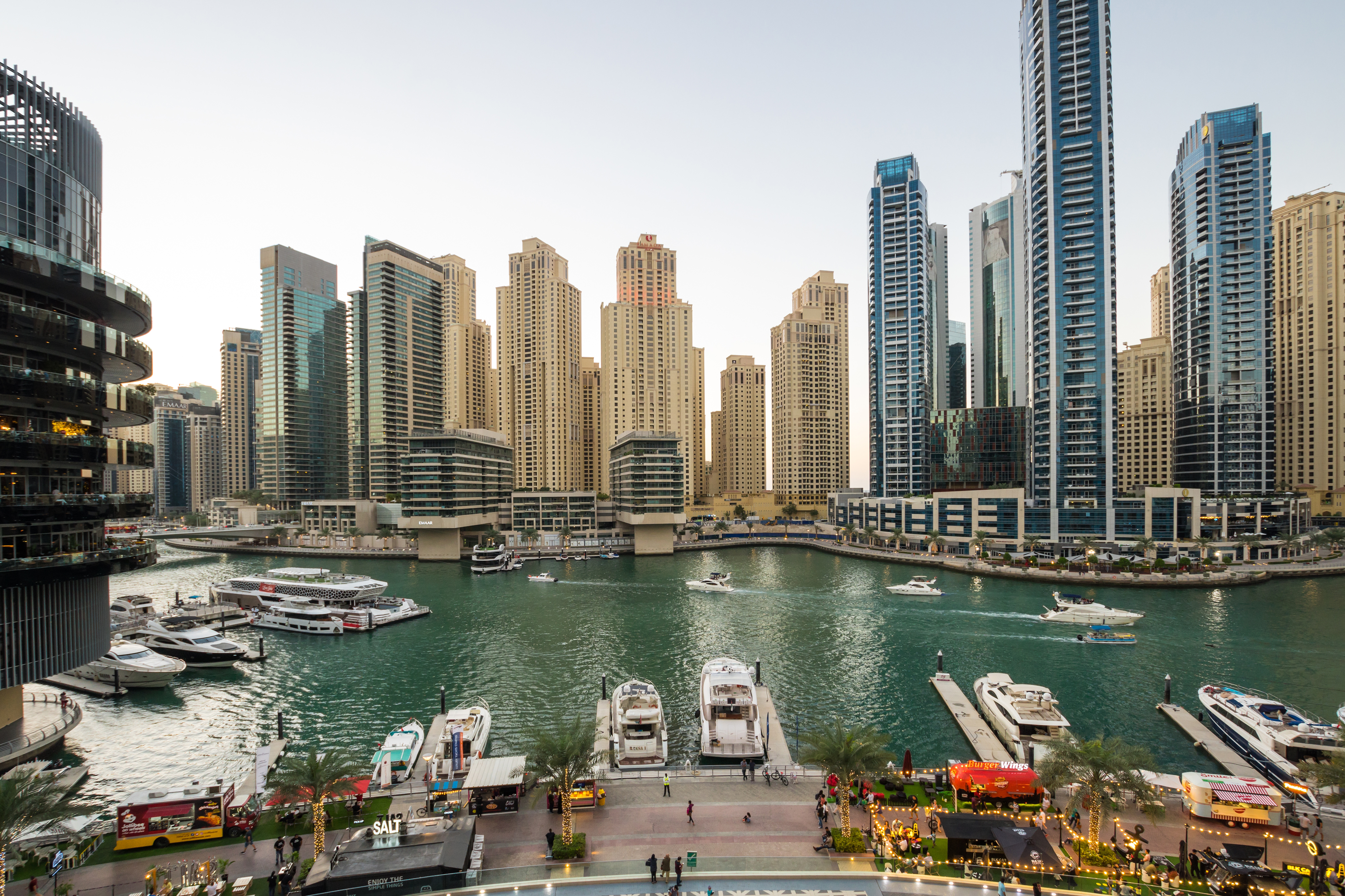 Dubai, a city where Russians and Belarusians can obtain UAE citizenship