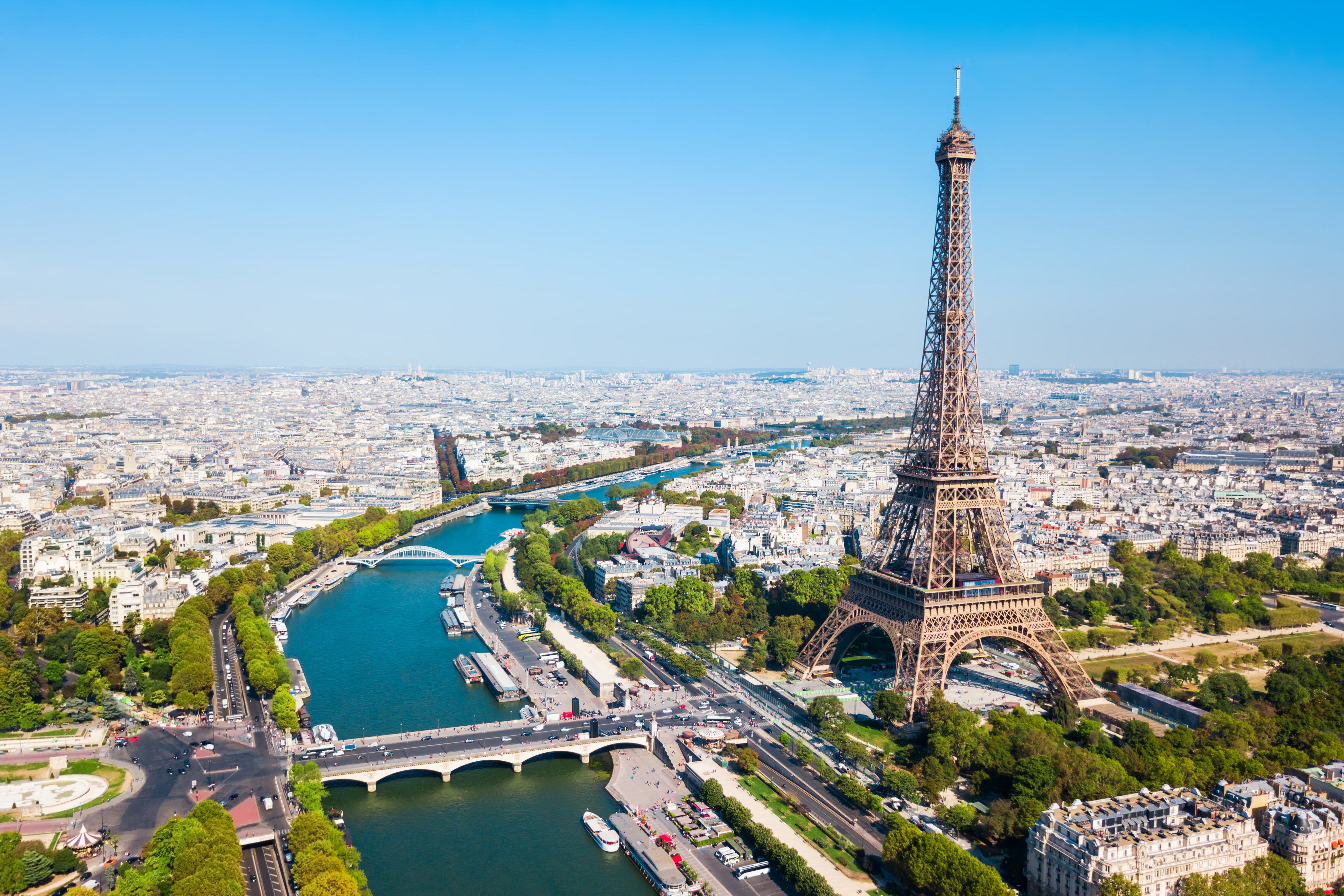 View of the Eiffel Tower in France, a residence permit in this country is provided to FIP