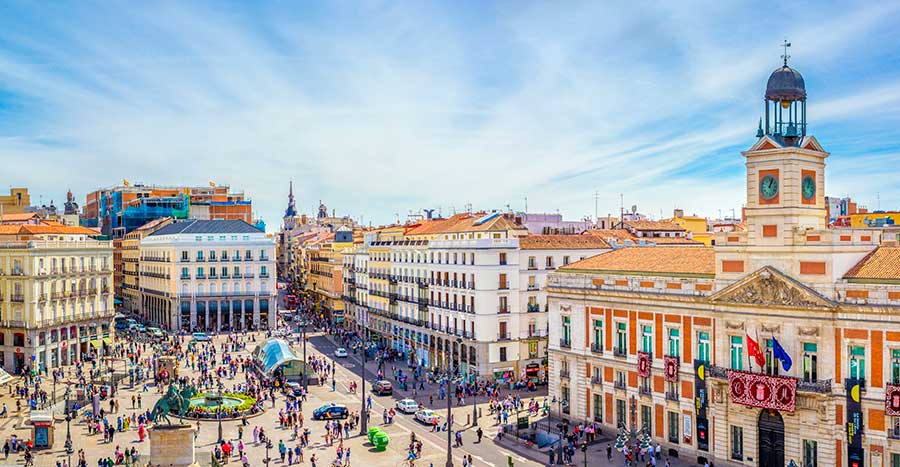 How to move to Spain permanently: terms, documents, cost in 2024