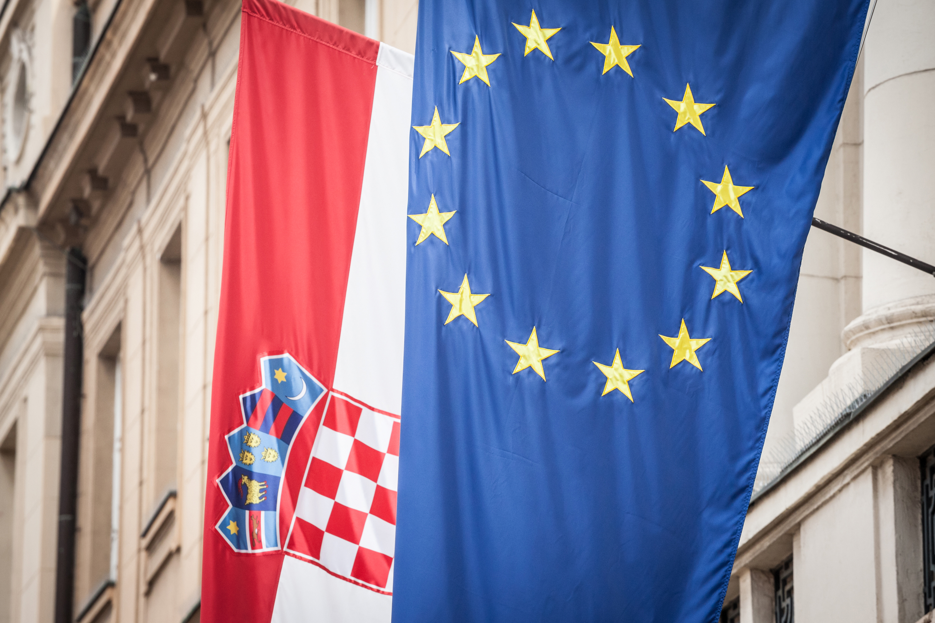 Croatian residence permit does not need to be issued to EU passport holders