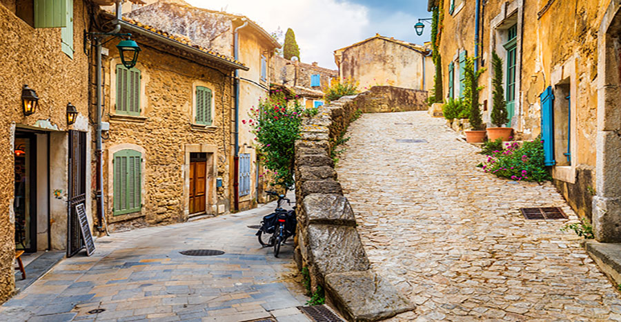 Living conditions in France