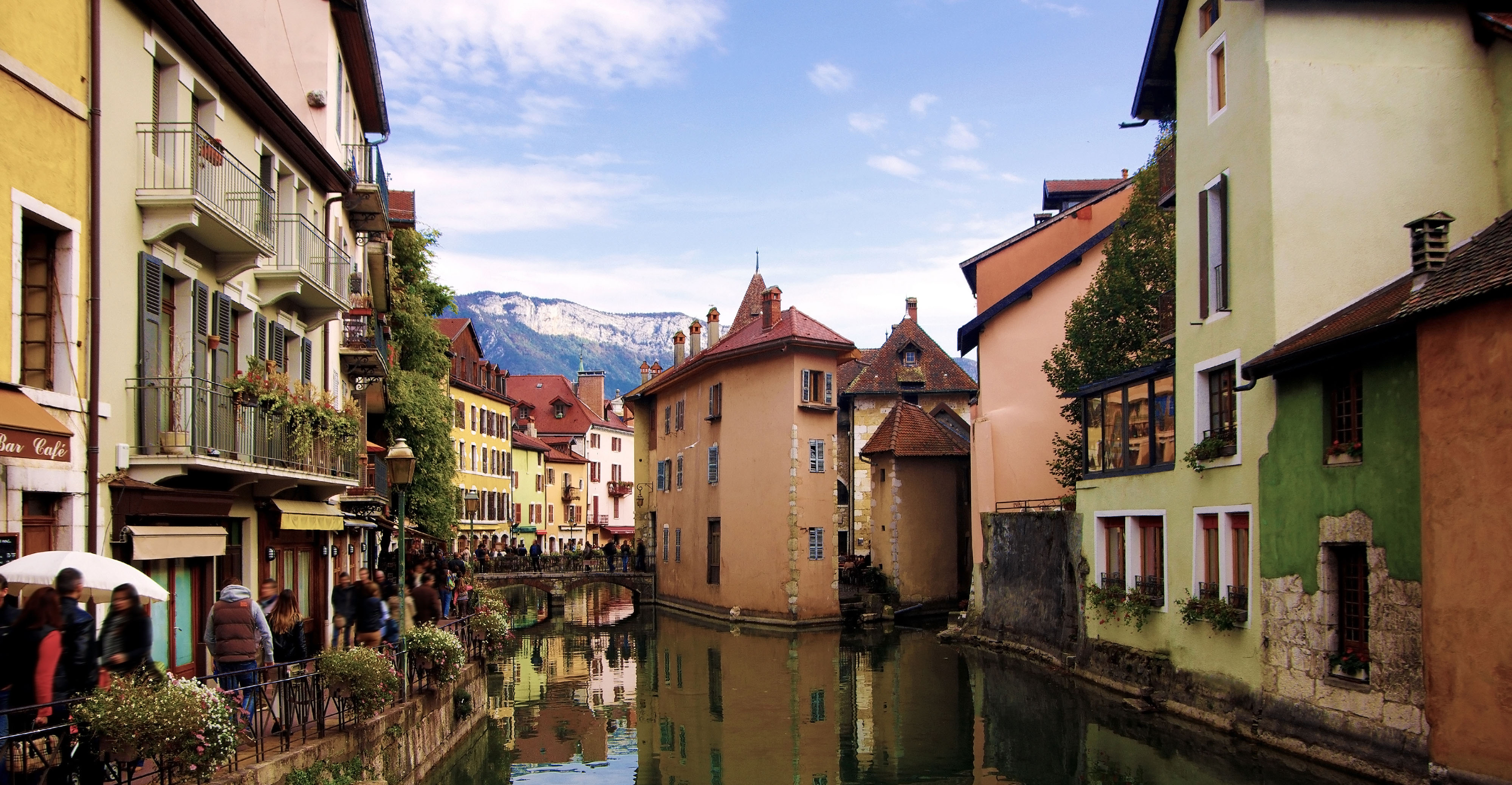 A small town in France, with budget accommodation, unlike the big cities of the country