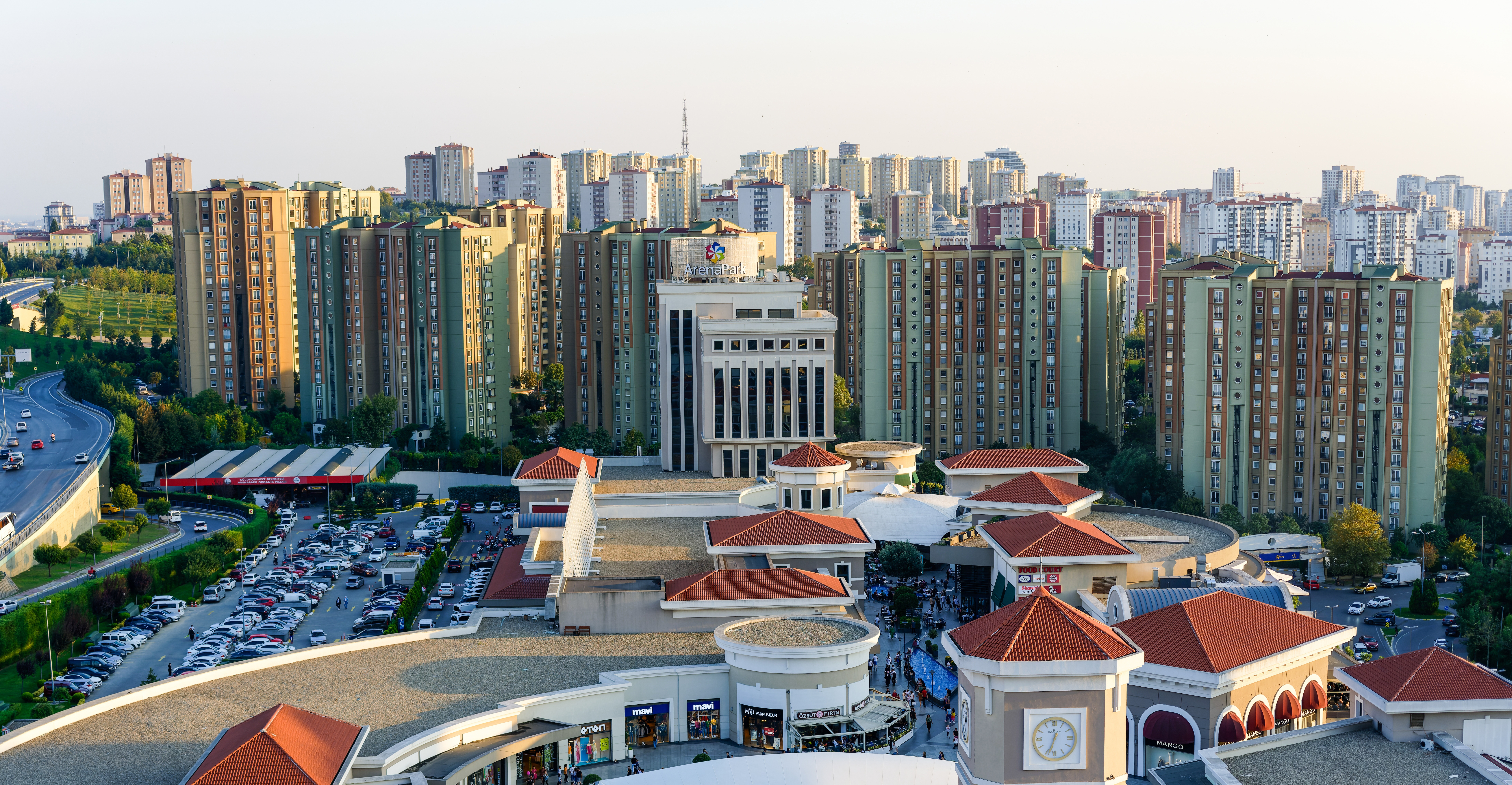 Вид на Торговый центр Arenapark