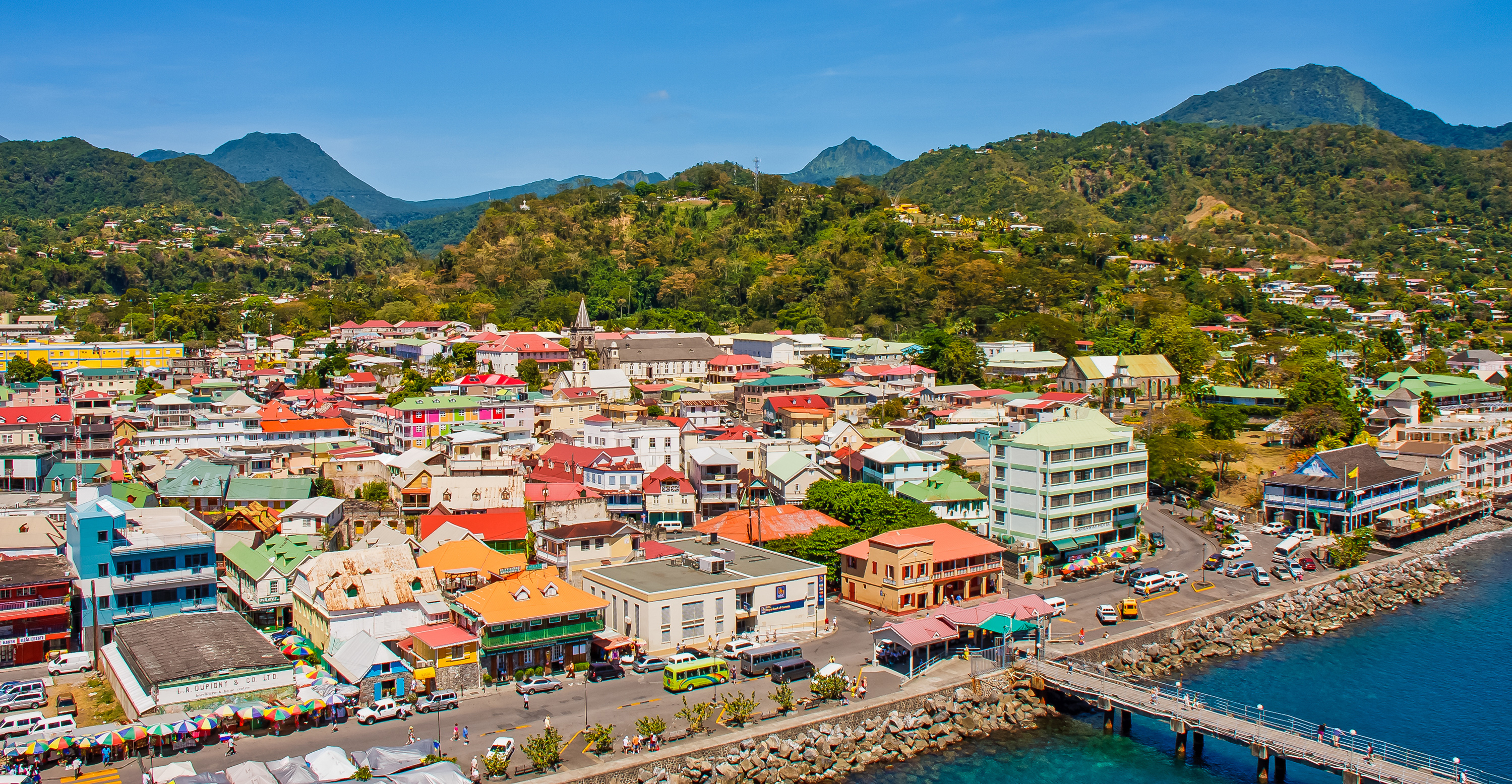 Доминики — островное государство, которое стало популярным направлением для круизных лайнеров